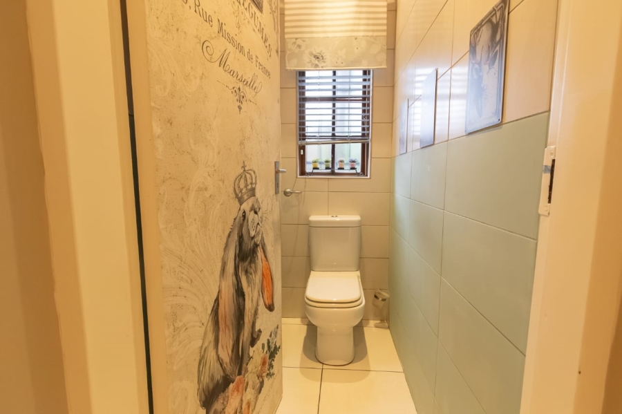 3 Bedroom Property for Sale in Safari Gardens North West